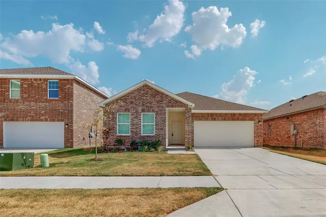 $2,150 | 1649 Whitworth Drive, Fort Worth, TX 76052