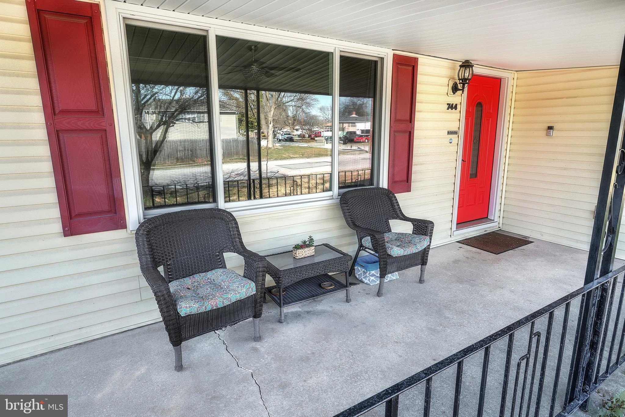 744 Fireside Road York, PA 17404 - Photo 6 of 39