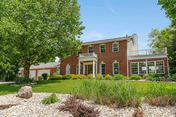 $624,900 | 1106 Woodcrest Lane, Kendallville, IN 46755