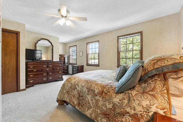 $624,900 | 1106 Woodcrest Lane, Kendallville, IN 46755