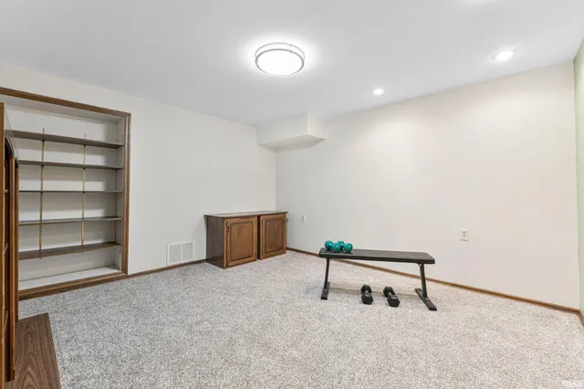 $648,500 | 1106 Woodcrest Lane, Kendallville, IN 46755