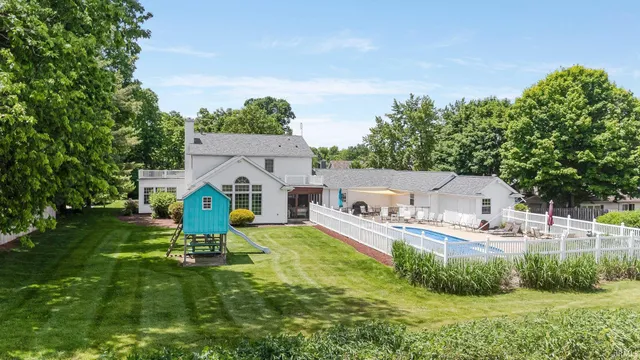 $648,500 | 1106 Woodcrest Lane, Kendallville, IN 46755