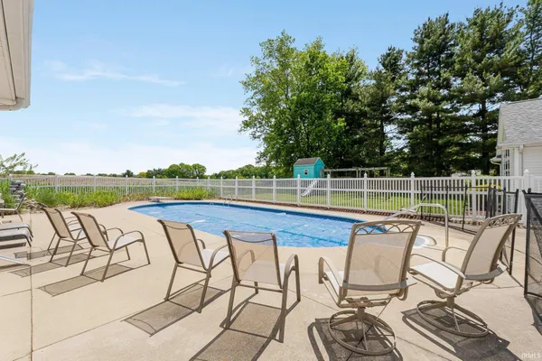 $624,900 | 1106 Woodcrest Lane, Kendallville, IN 46755