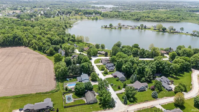 $648,500 | 1106 Woodcrest Lane, Kendallville, IN 46755