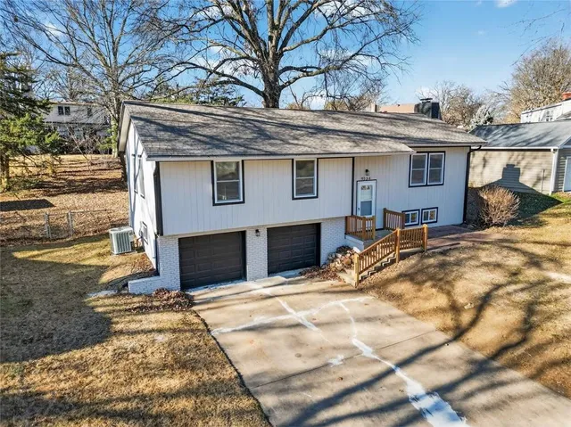 $434,000 | 9234 Woodson Drive, Overland Park, KS 66207
