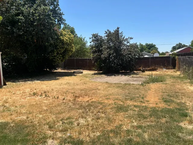 $299,950 | 727 South Sinclair Avenue, Stockton, CA 95215