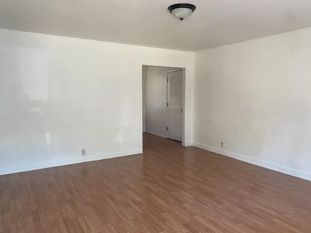 $299,950 | 727 South Sinclair Avenue, Stockton, CA 95215