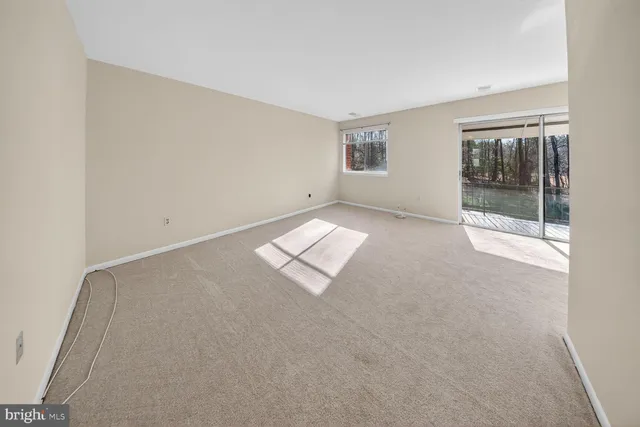 $1,700 | 3364 Hewitt Avenue, Unit 301, Silver Spring, MD 20906