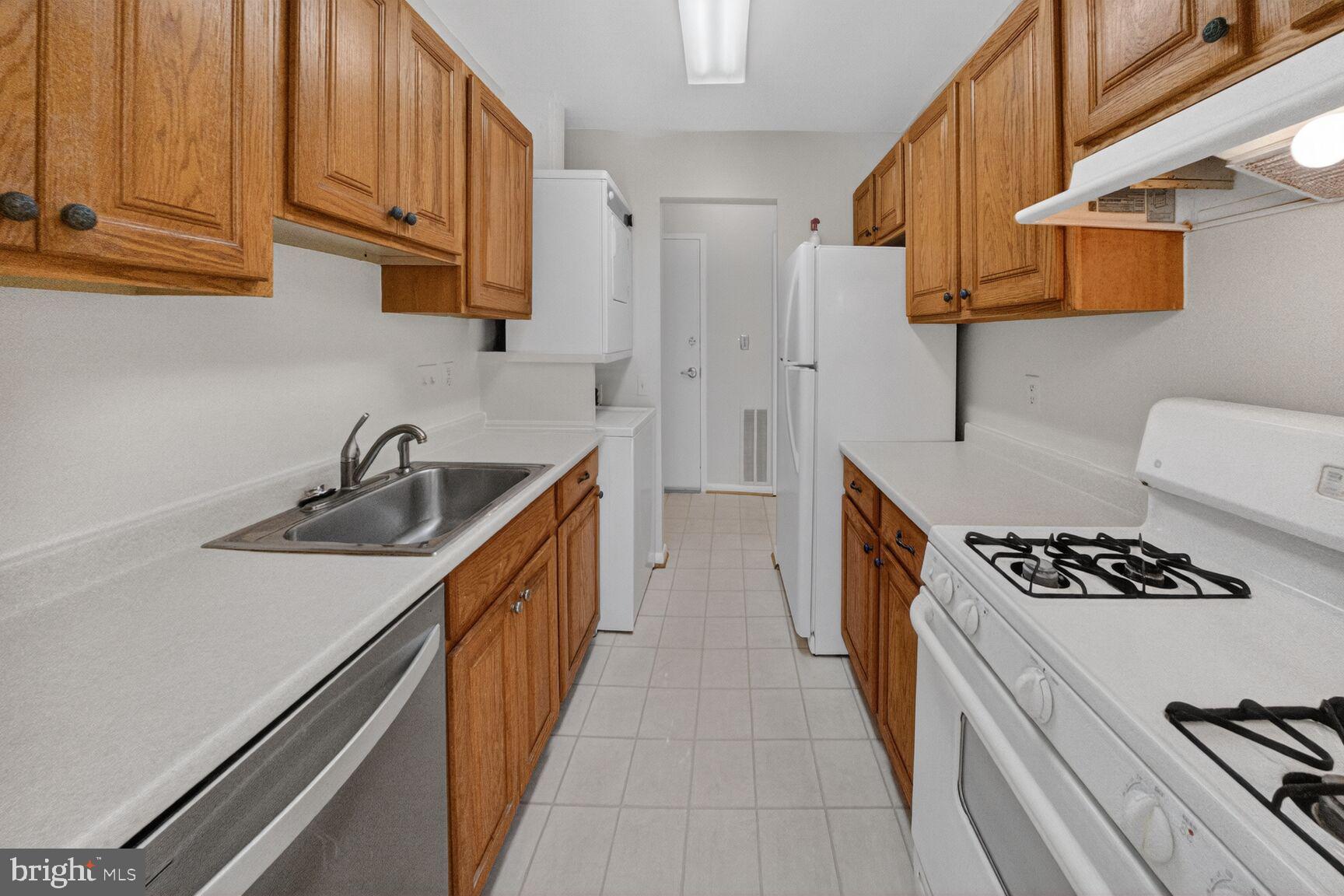 3364 Hewitt Avenue, Unit 301 Silver Spring, MD 20906 - Photo 8 of 17