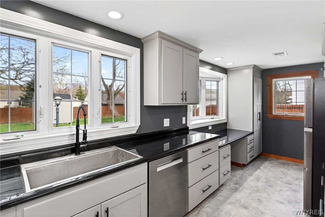 4357 Barton Road Clarence, NY 14031 - Photo 12 of 42