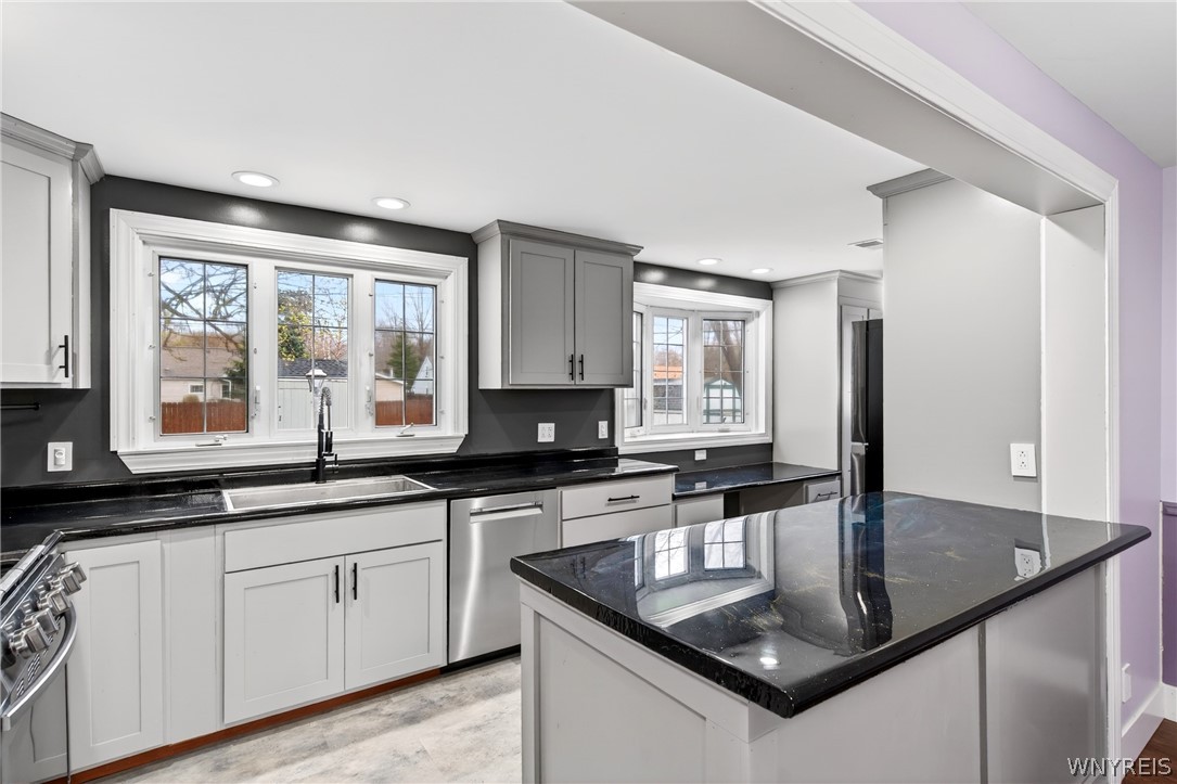 4357 Barton Road Clarence, NY 14031 - Photo 10 of 42