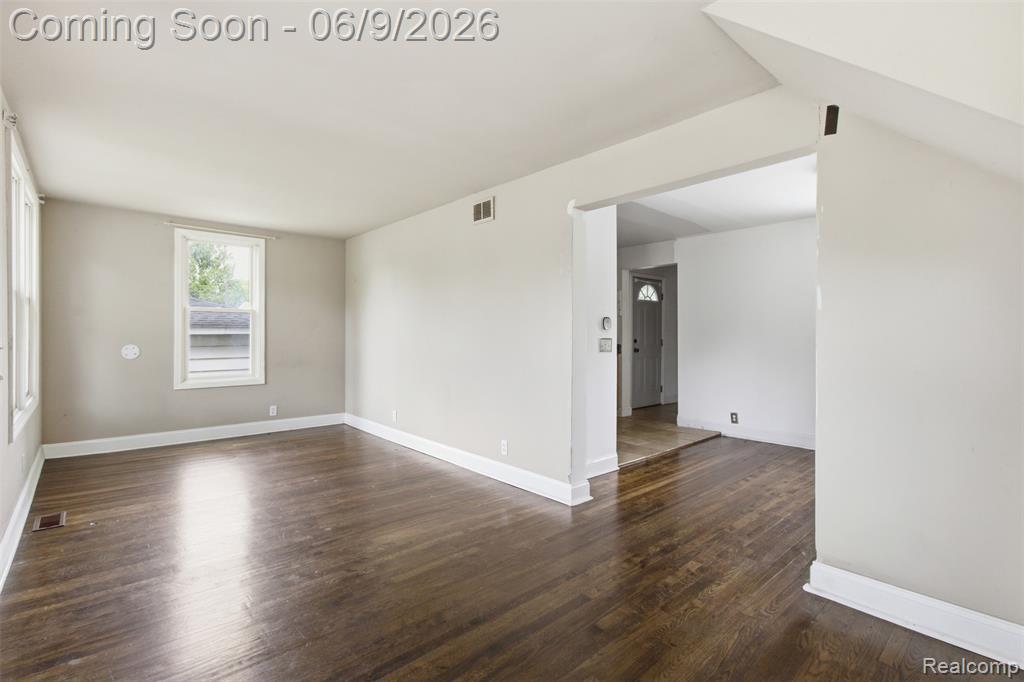 21934 Linwood Eastpointe, MI 48021 - Photo 7 of 14