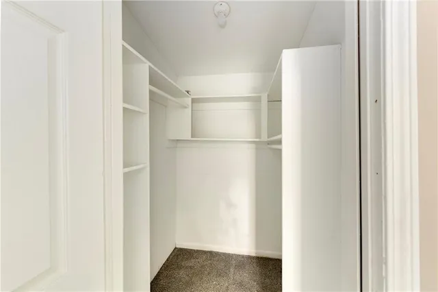 $129,900 | 405 Bellemere Road, Blue Springs, MO 64015