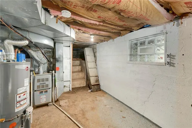 $129,900 | 405 Bellemere Road, Blue Springs, MO 64015