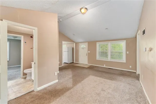 $129,900 | 405 Bellemere Road, Blue Springs, MO 64015