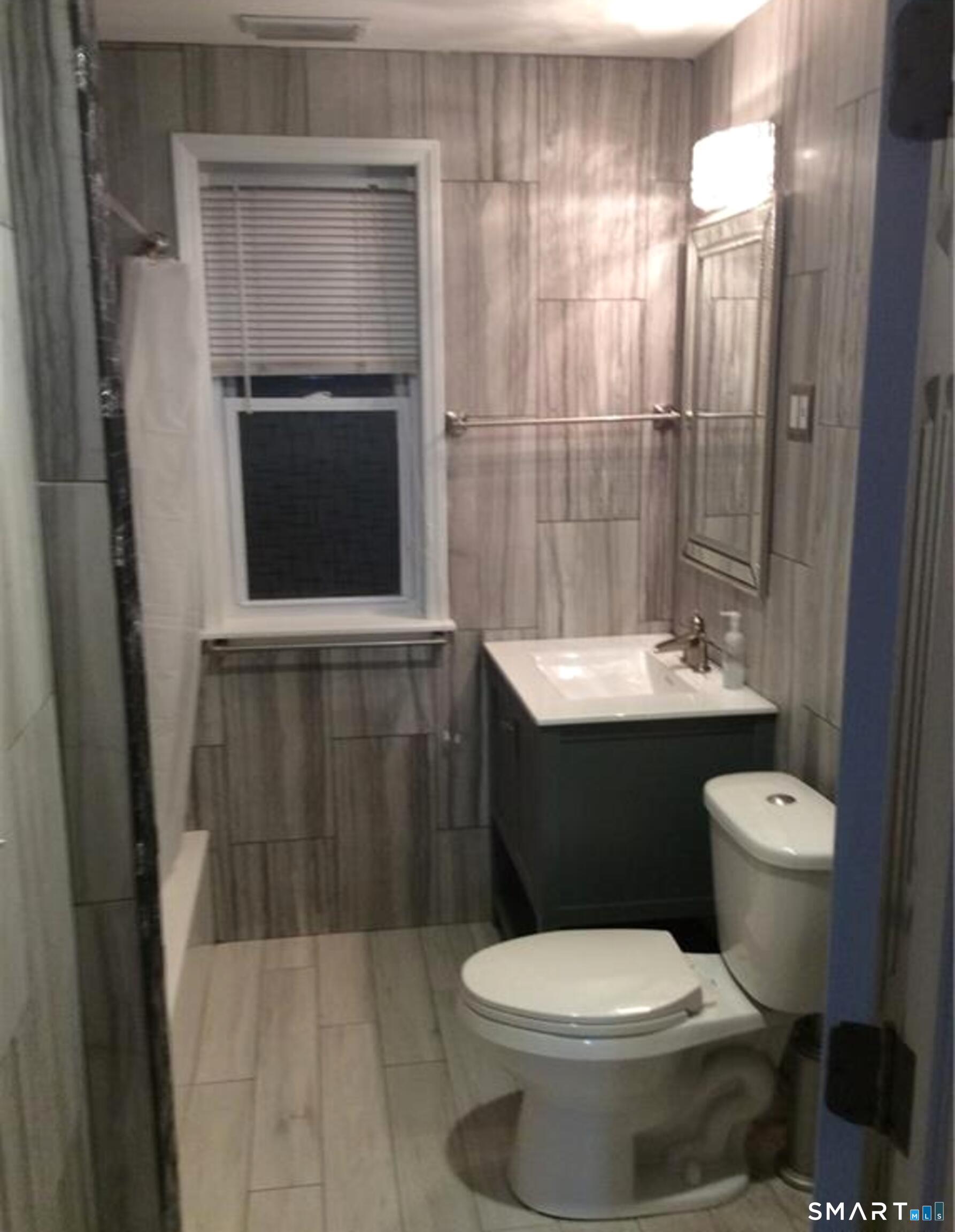 8 Erwin Place, Unit 2 New Britain, CT 06051 - Photo 22 of 28