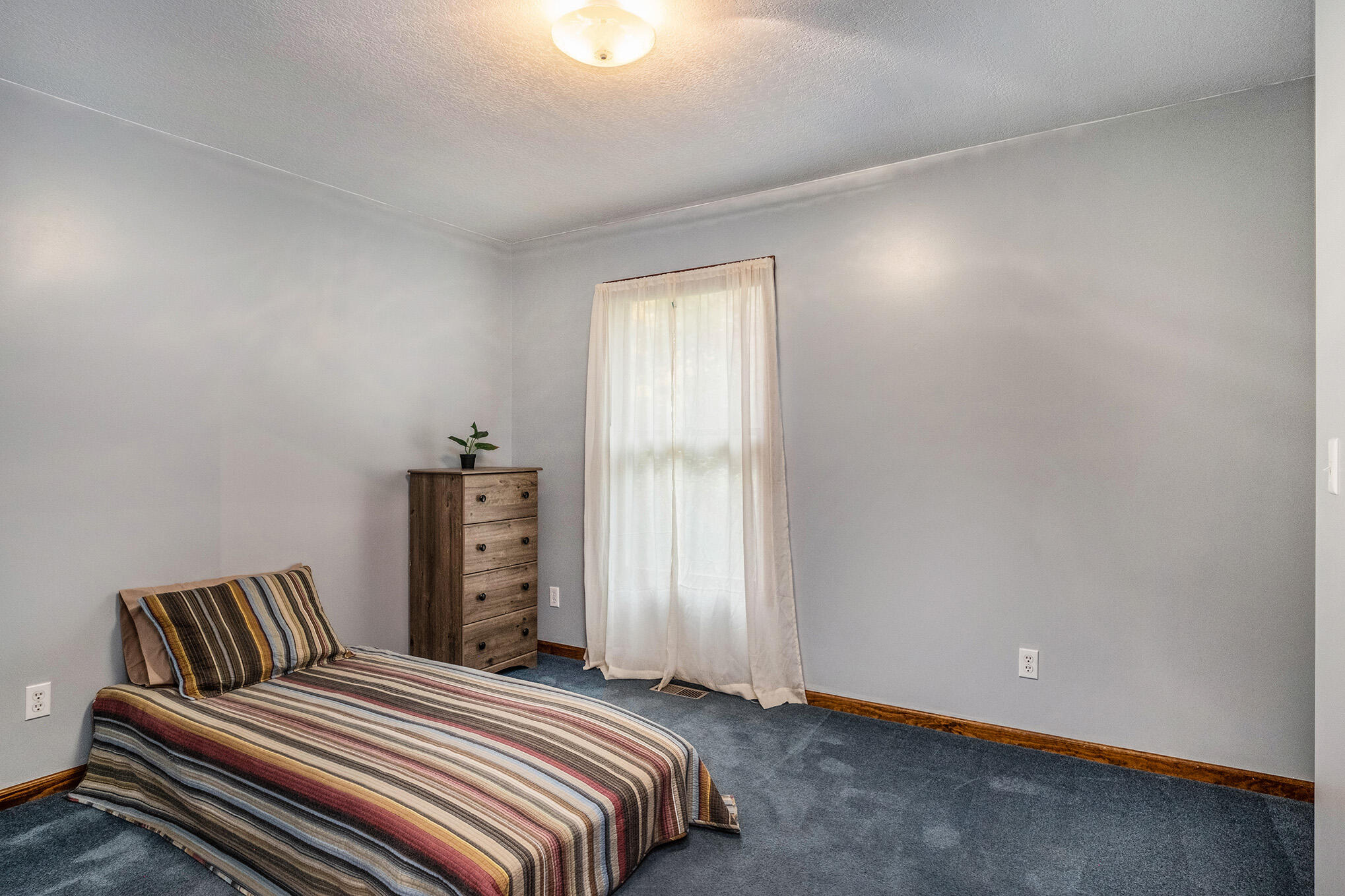 10125 Benn Road Parma, MI 49269 - Photo 19 of 40 Guest BR 2