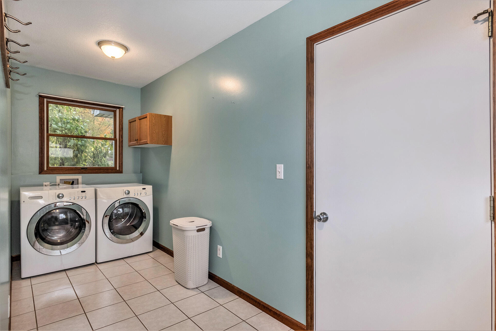 10125 Benn Road Parma, MI 49269 - Photo 23 of 40 Main Floor Laundry
