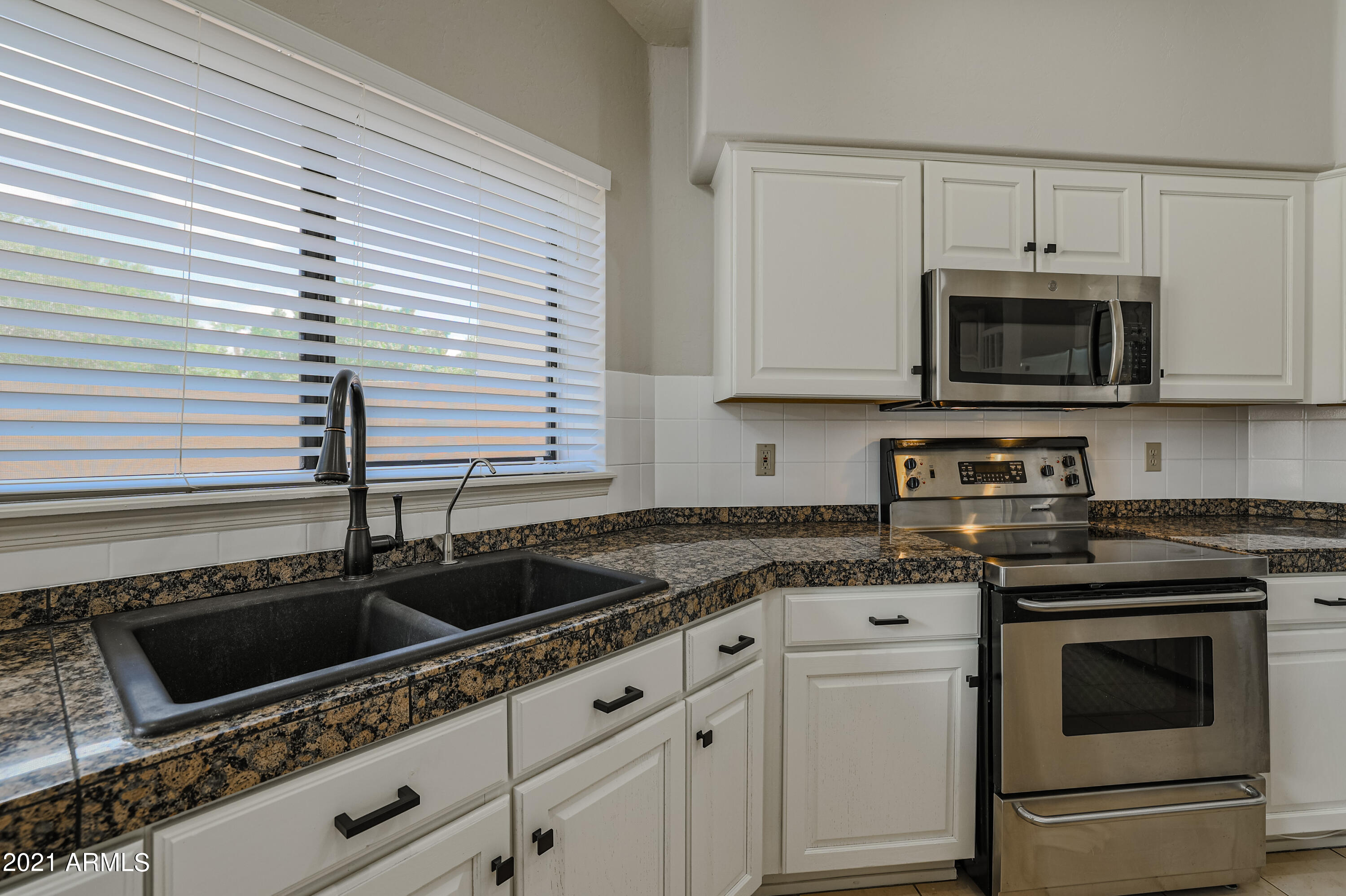 2038 East Tecoma Road Phoenix, AZ 85048 - Photo 12 of 56 B (9)