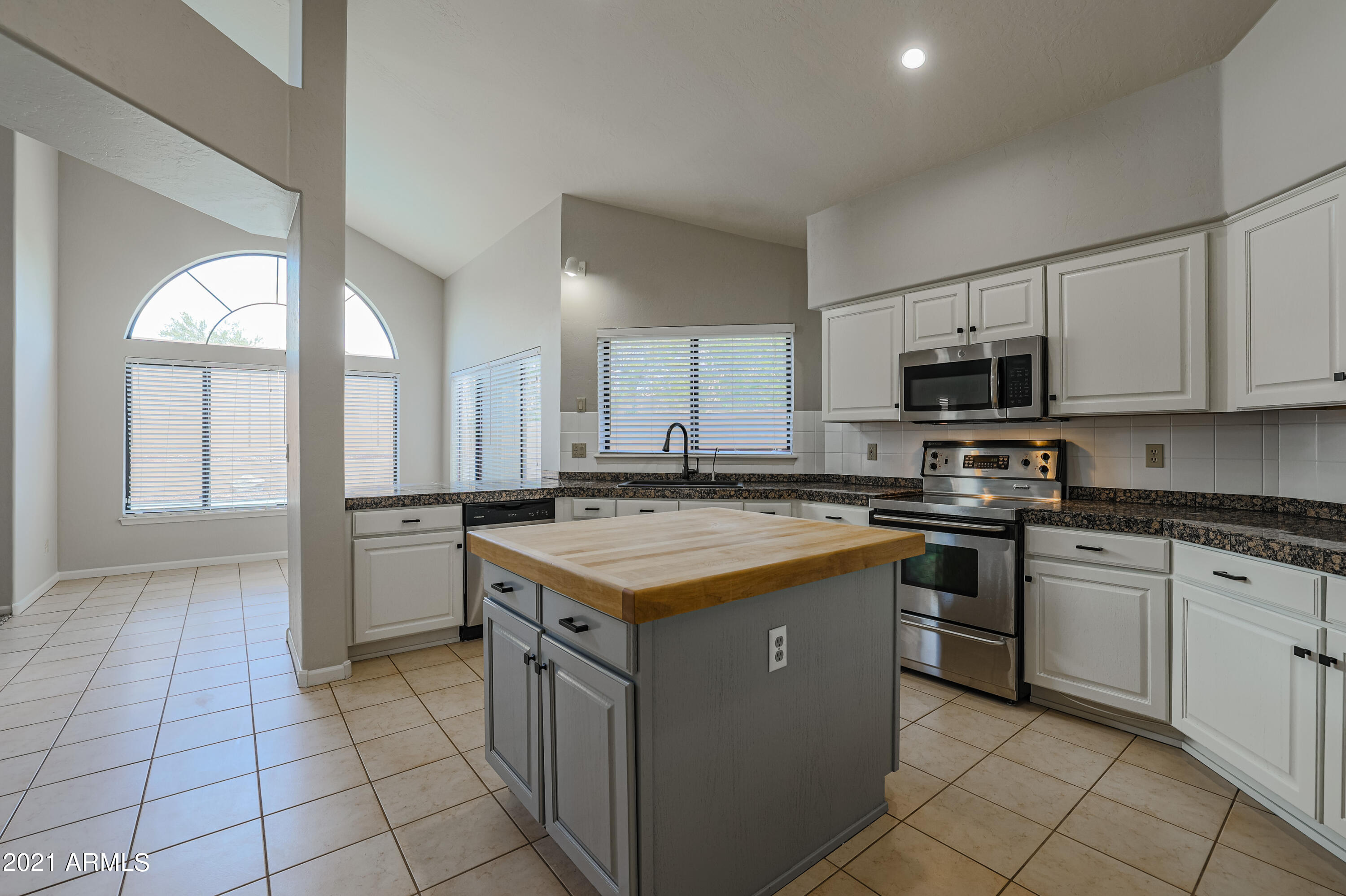 2038 East Tecoma Road Phoenix, AZ 85048 - Photo 8 of 56 B (5)