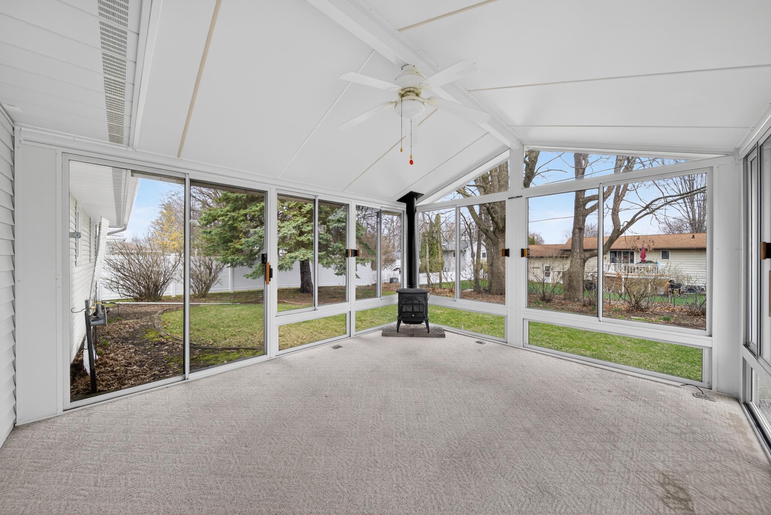 630 South Clara Street Appleton, WI 54915 - Photo 15 of 44