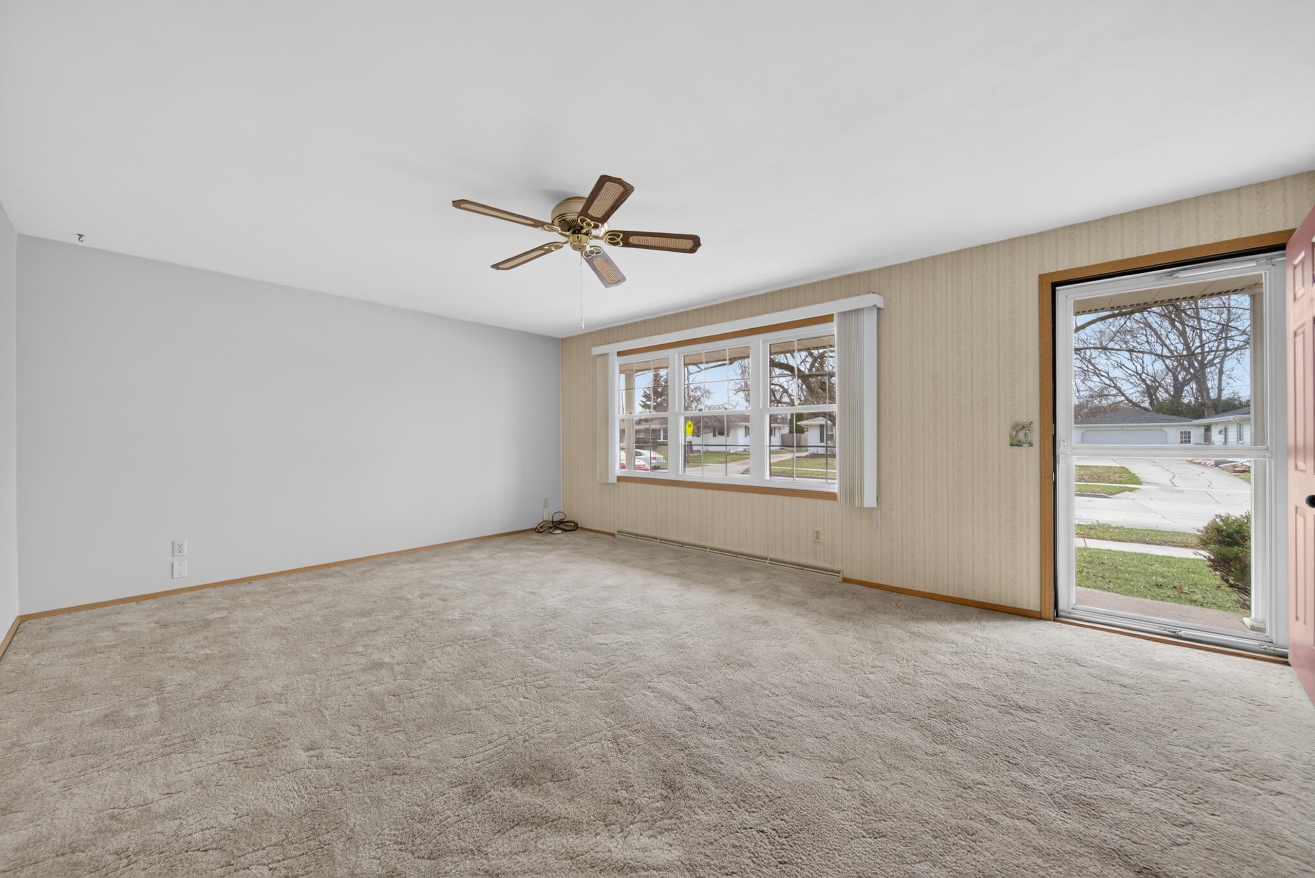 630 South Clara Street Appleton, WI 54915 - Photo 3 of 44