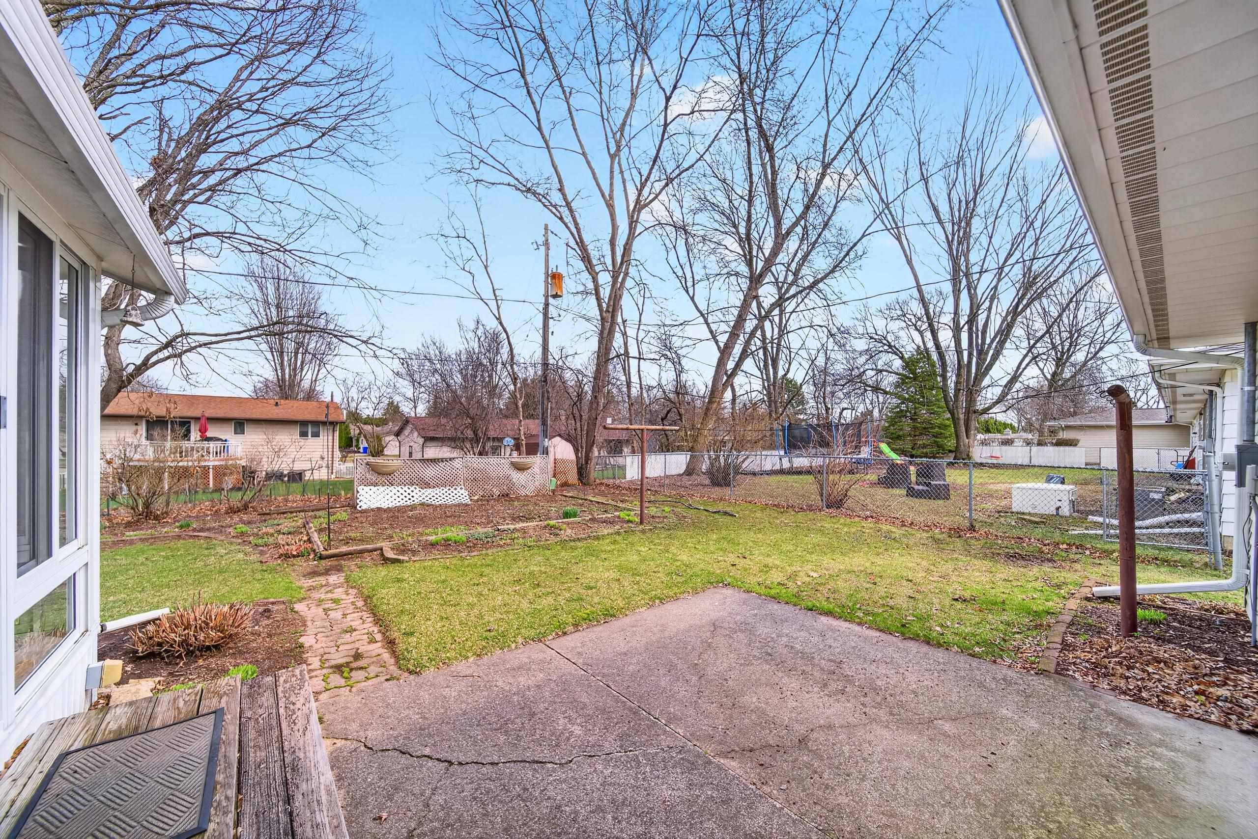 630 South Clara Street Appleton, WI 54915 - Photo 40 of 44