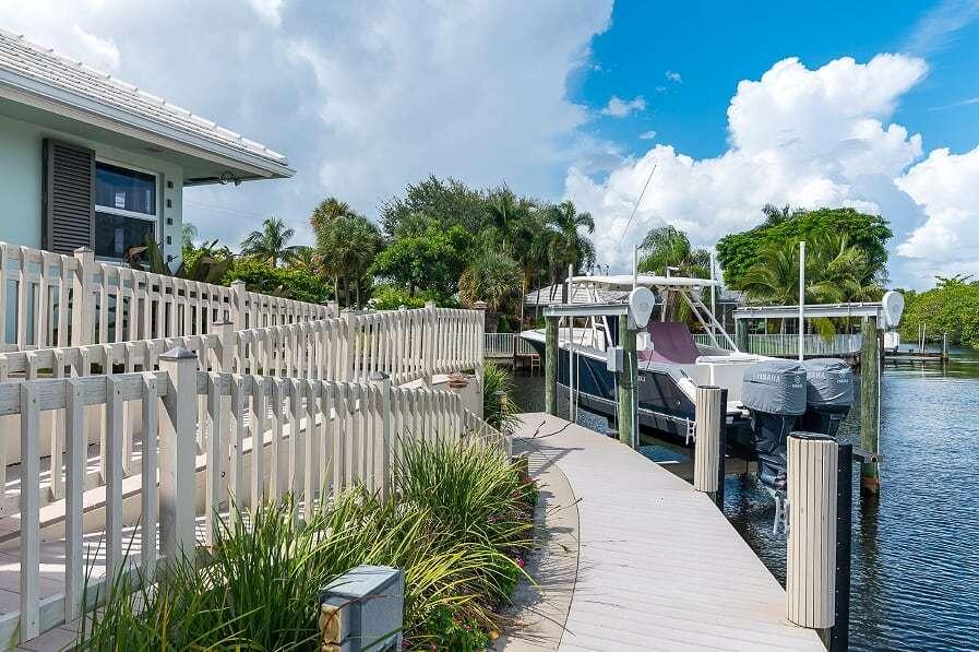 1230 Cypress Way Boca Raton, FL 33486 - Photo 23 of 34 Boat lift-dock
