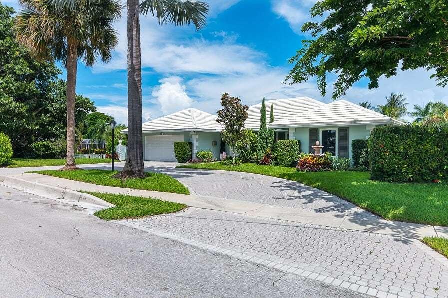 1230 Cypress Way Boca Raton, FL 33486 - Photo 32 of 34 Front exterior