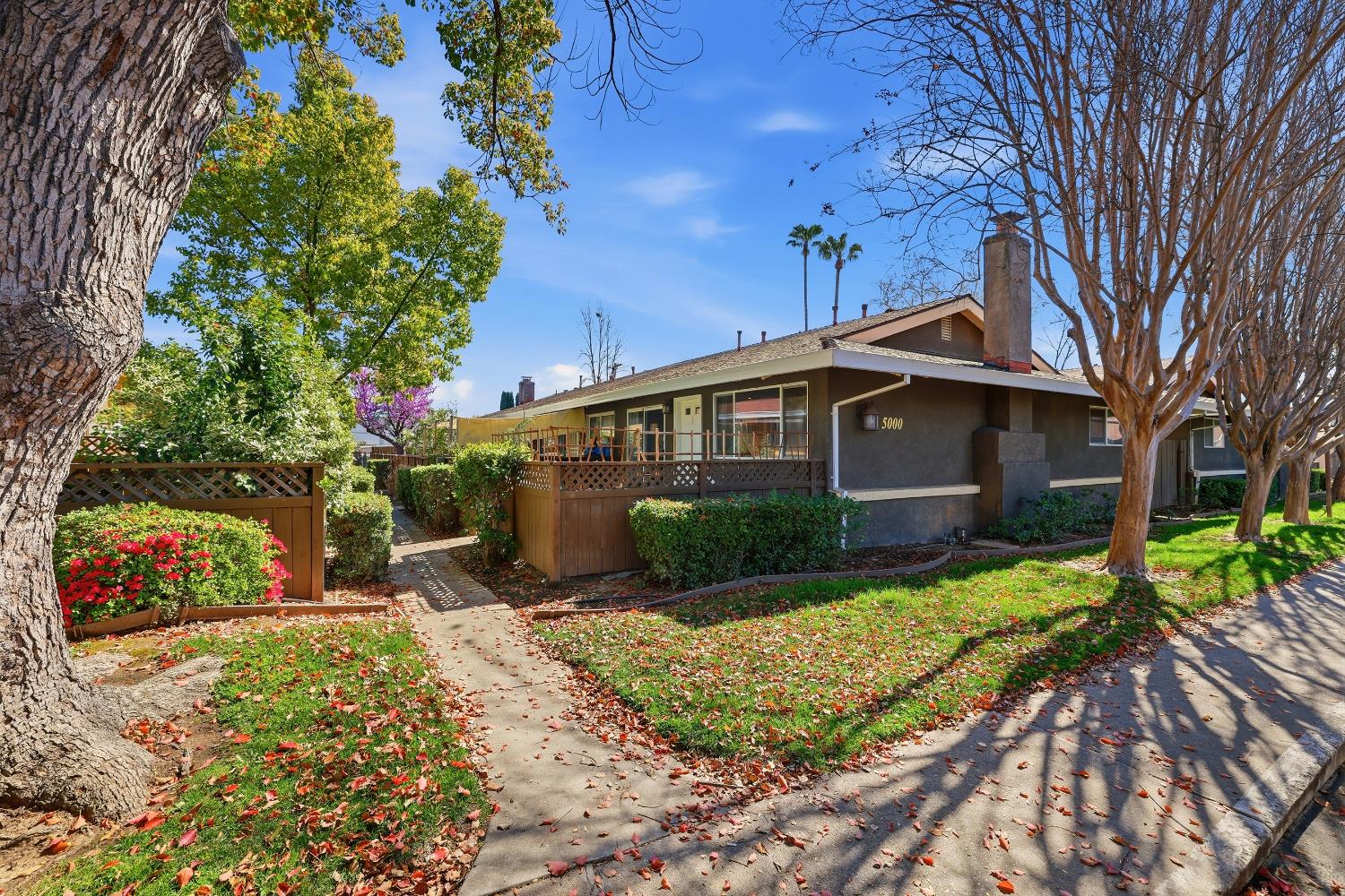 5000 Bremner Way, Unit 4 Sacramento, CA 95841 - Photo 19 of 23 a front view of a house with garden