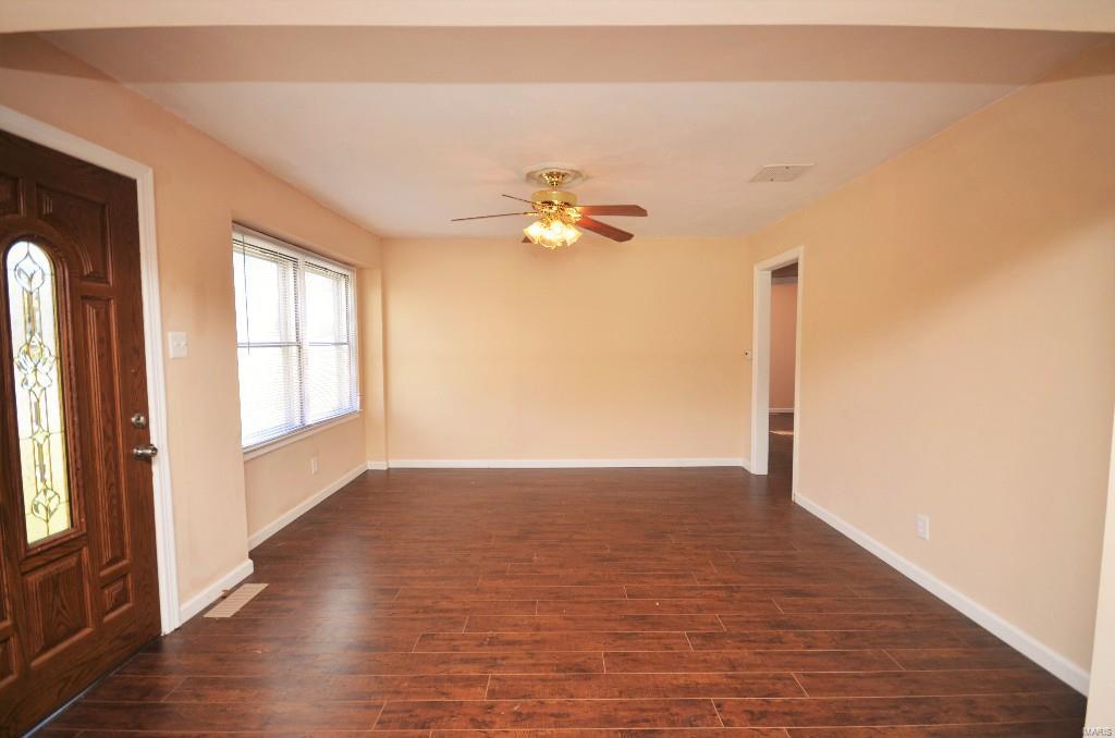 3655 Ashby Road St. Ann, MO 63074 - Photo 3 of 19 Gallery Image 3
