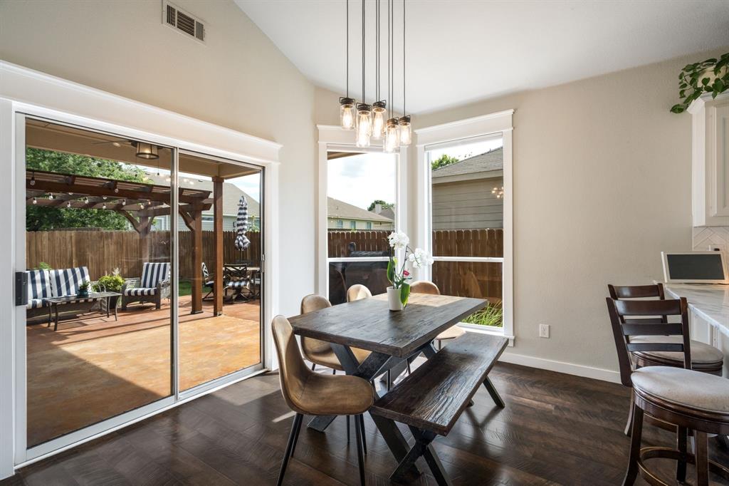 817 Rio Bravo Drive Fort Worth, TX 76052 - Photo 10 of 27
