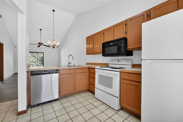 $190,000 | 3559 Forest Branch Drive, Unit E, Port Orange, FL 32129