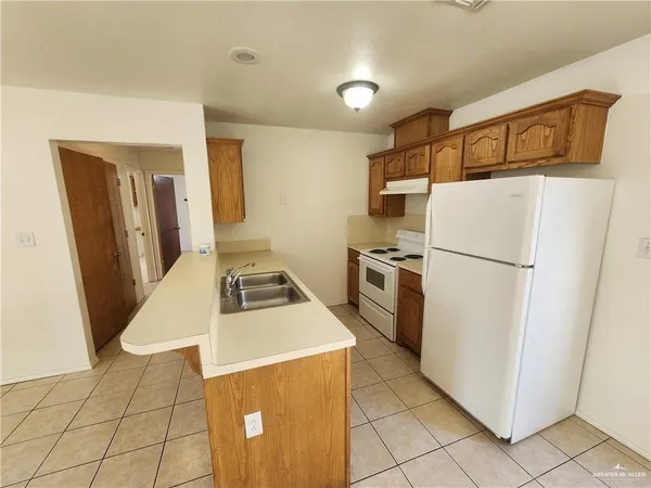 $800 | 928 French Avenue, Unit 3, Edinburg, TX 78541