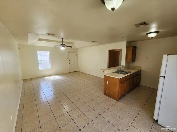 $800 | 928 French Avenue, Unit 3, Edinburg, TX 78541