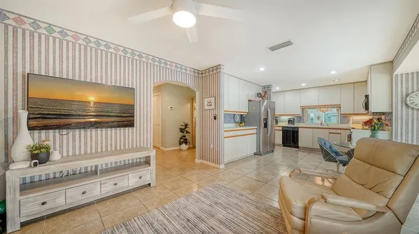 $6,000 | 4419 Oakley Greene, Unit 19, Sarasota, FL 34235
