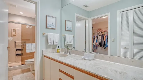 $6,000 | 4419 Oakley Greene, Unit 19, Sarasota, FL 34235