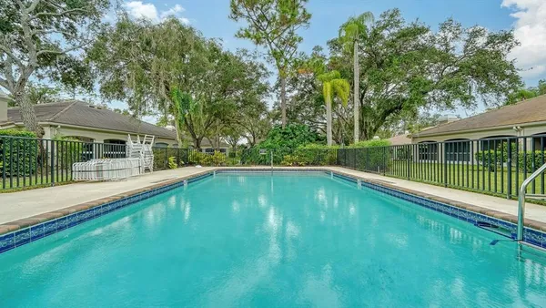 $6,000 | 4419 Oakley Greene, Unit 19, Sarasota, FL 34235