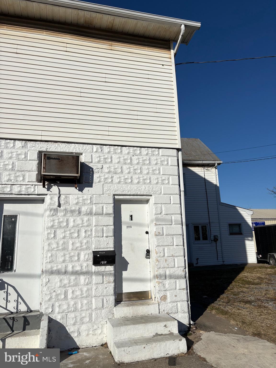 2715 Hammonds Ferry Road Halethorpe, MD 21227 - Photo 2 of 14