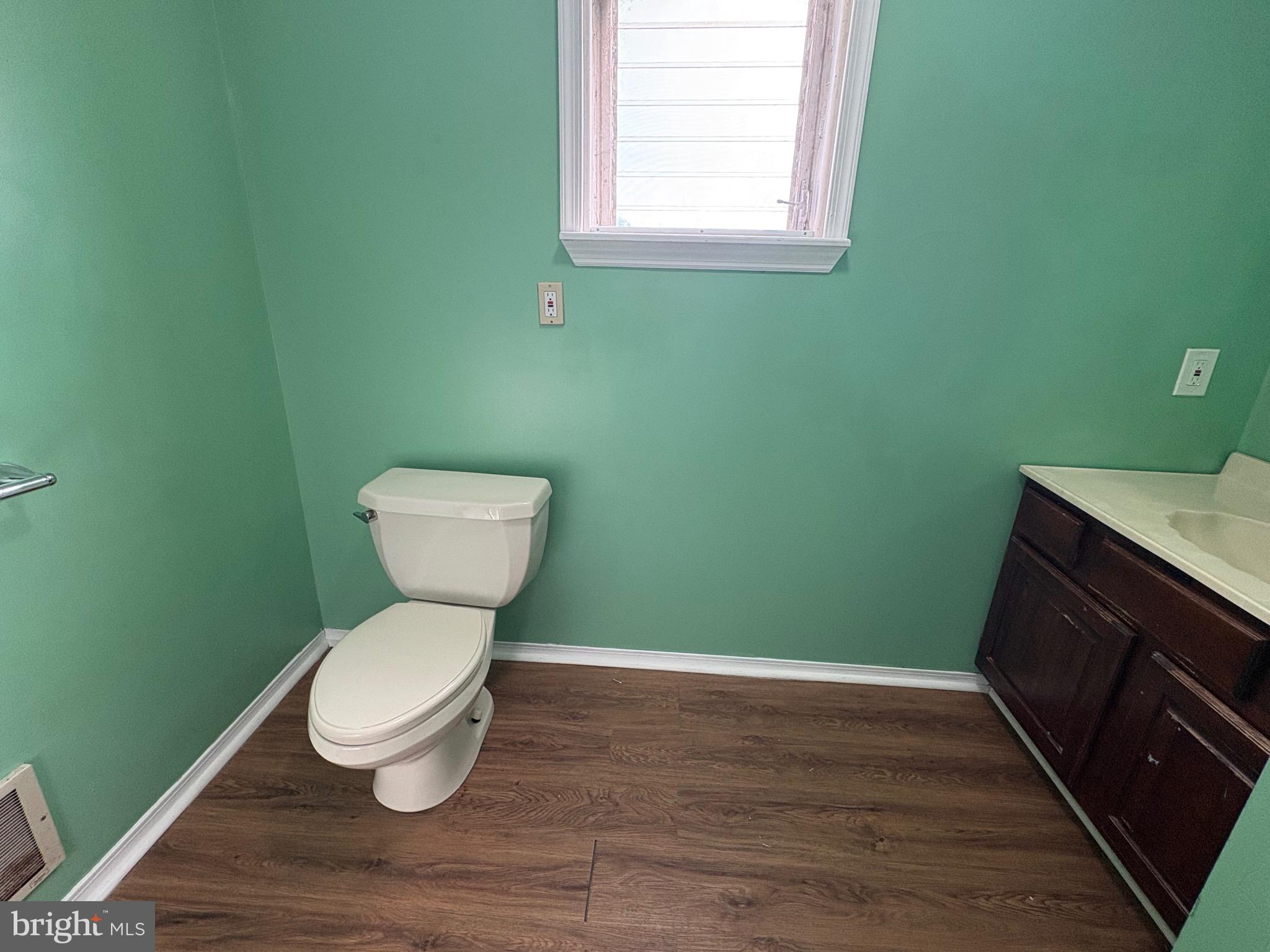 2715 Hammonds Ferry Road Halethorpe, MD 21227 - Photo 7 of 14 Nice sized full bath