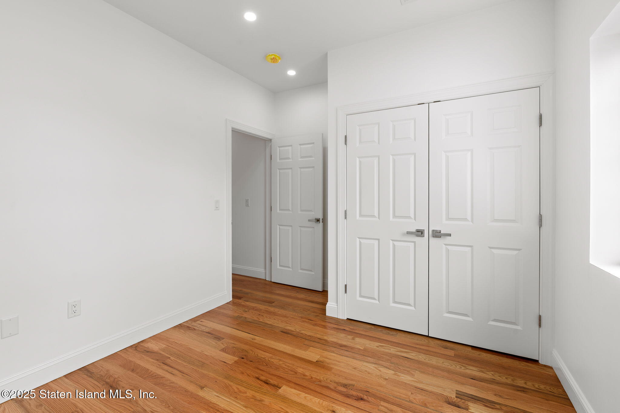 1384 Clove Road Staten Island, NY 10301 - Photo 15 of 51 a view of an empty room