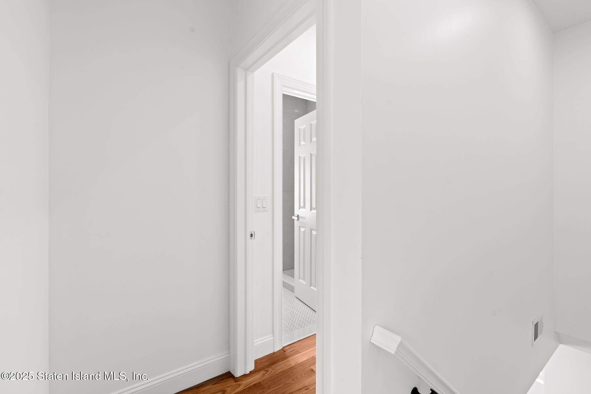 1384 Clove Road Staten Island, NY 10301 - Photo 20 of 51 a bathroom with a bathtub