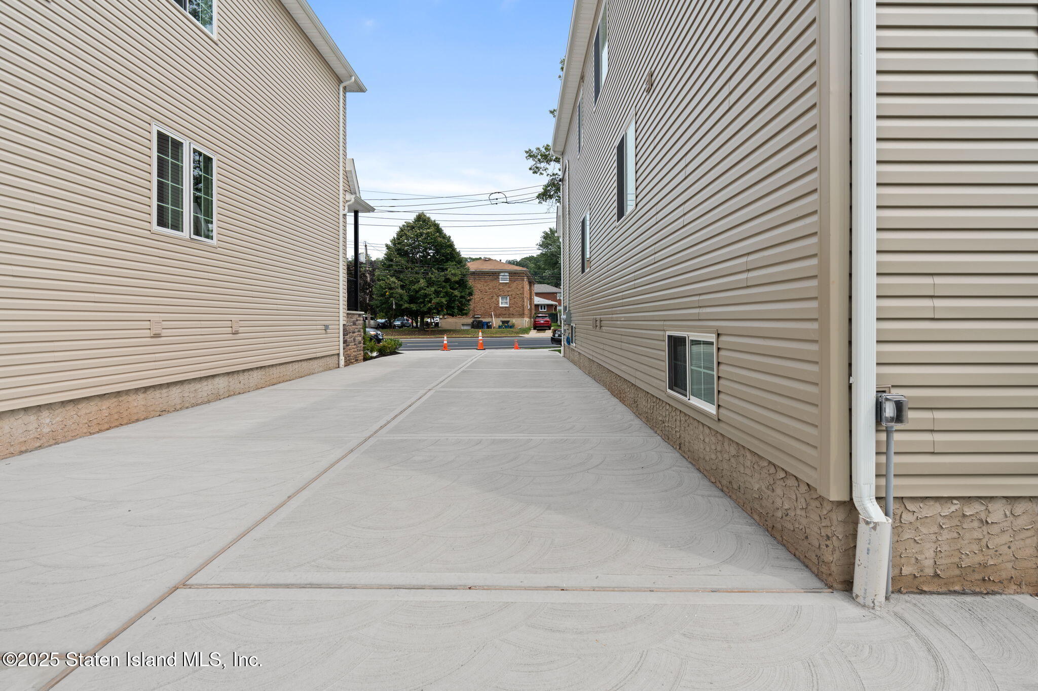 1384 Clove Road Staten Island, NY 10301 - Photo 40 of 51 a view of a terrace with sky view