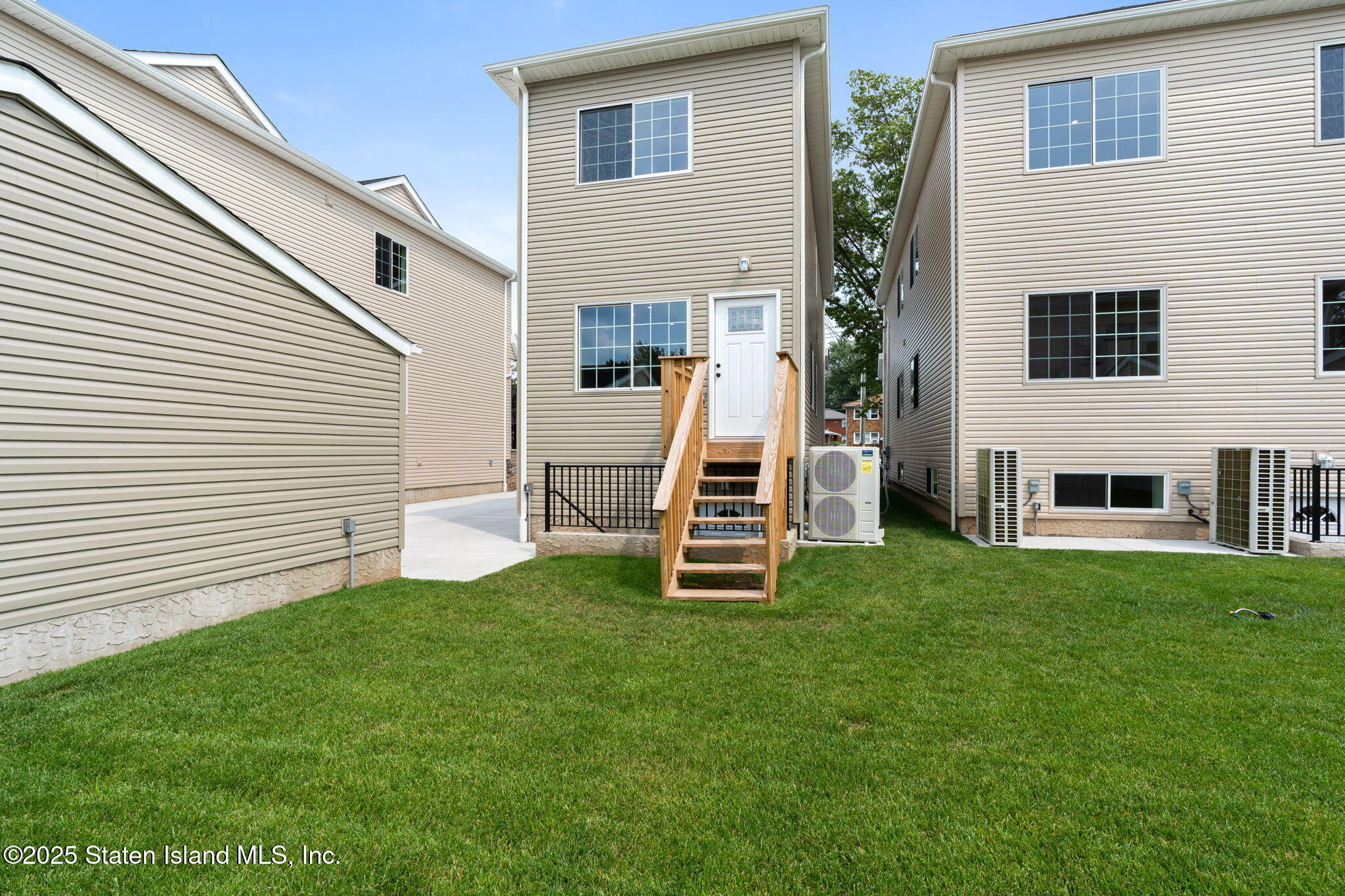 1384 Clove Road Staten Island, NY 10301 - Photo 43 of 51 a view of a house with backyard