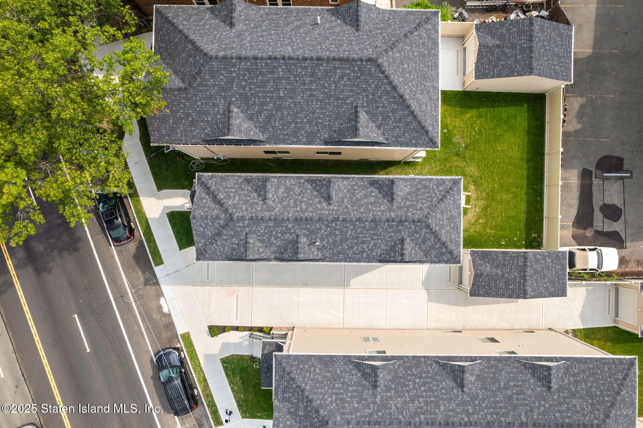 1384 Clove Road Staten Island, NY 10301 - Photo 46 of 51 an aerial view of a house with a yard