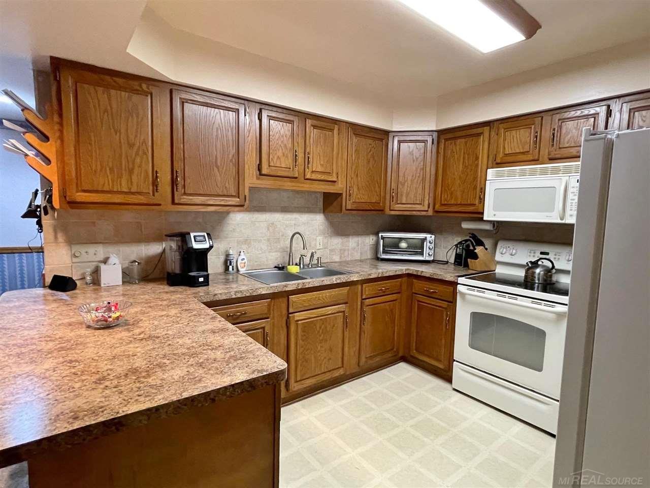 188 Maple Circle Sandusky, MI 48471 - Photo 3 of 27 50058725-2.JPG