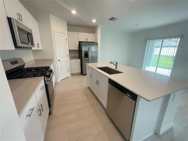 $2,700 | 9645 Carabiner Way, Land O Lakes, FL 34637