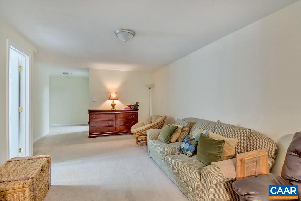 372 Riverside Avenue Charlottesville, VA 22902 - Photo 19 of 21 Gallery Image 19