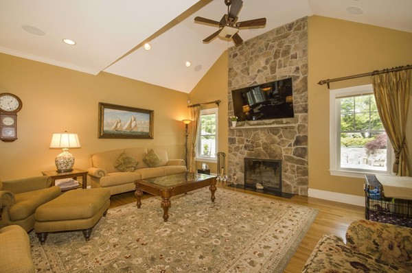 14 Littles Point Road Swampscott, MA 01907 - Photo 6 of 28 Gallery Image 6