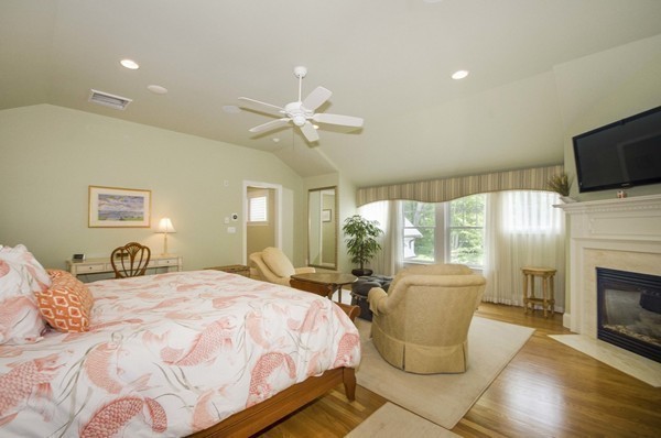 14 Littles Point Road Swampscott, MA 01907 - Photo 7 of 28 Gallery Image 7